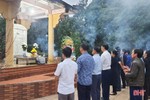 Dâng hương tưởng niệm 33 học sinh Trường Cấp II Hương Phúc bị bom Mỹ sát hại
