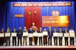 Trao huy hiệu Đảng cho 77 đảng viên ở Can Lộc