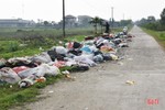 Đường quê ở Lộc Hà thành... điểm đổ rác!