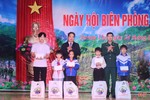 Vui “Ngày hội Biên phòng toàn dân” ở xã biên giới Hà Tĩnh