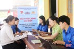 Tuổi trẻ Hà Tĩnh hưởng ứng ngày tình nguyện hỗ trợ người dân thực hiện dịch vụ công trực tuyến