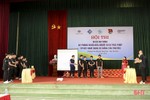 Học sinh, sinh viên Hà Tĩnh hào hứng tìm hiểu về di cư an toàn