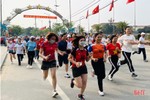 Gần 350 người tham gia “Ngày chạy Olympic vì sức khỏe toàn dân” ở Hương Sơn