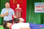 Hướng dẫn học sinh Vũ Quang tránh đuối nước và sơ cứu nạn nhân