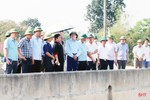 Chủ tịch UBND tỉnh: Sớm đề xuất Bộ NN&PTNT bổ sung hệ thống lan can tuyến kênh Linh Cảm