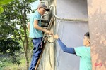 Thợ sửa điều hòa ở Hà Tĩnh: Tăng ca đến nửa đêm vẫn không hết việc