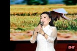 Nghệ sỹ Nhân dân Thu Hiền hát phục vụ người dân miền biển Nghi Xuân