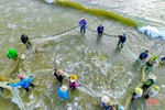 Ngư dân Nghi Xuân “đi giật lùi” đánh bắt hải sản
