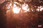 “Bà hỏa” tiếp tục thiêu rụi 1 căn nhà gỗ ở Hương Khê