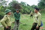 Xử phạt đối tượng chặt phá cây gỗ tự nhiên ở Hương Khê