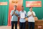 Kết nạp thêm một đảng viên dân tộc Lào ở xã Phú Gia