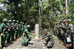 Đồn Biên phòng Sơn Hồng và Đại đội Bảo vệ biên giới Lào tuần tra song phương