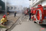 Hơn 50 người tham gia diễn tập phòng cháy, chữa cháy tại chợ Phố Châu