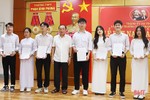 Hà Tĩnh kết nạp 614 đảng viên là học sinh