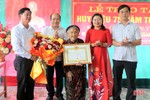 Trao tặng Huy hiệu 75 năm tuổi Đảng cho đảng viên ở Thạch Hà