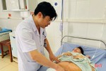 Bác sỹ Hà Tĩnh mổ lấy thai kết hợp bóc tách khối u xơ tử cung nặng 3 kg cho sản phụ