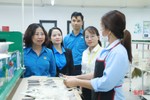 Cán bộ, công chức Hà Tĩnh mong giá hàng hóa không “té nước theo lương”