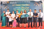 BIDV Hà Tĩnh trao ôtô Hyundai Accent cho khách hàng trúng thưởng