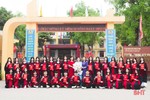 Lớp học trường làng ở Hà Tĩnh có 31 em điểm trung bình THPT môn Văn 8,82