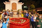 Xúc động lễ thắp nến tri ân các anh hùng liệt sĩ tại Ngã ba Đồng Lộc