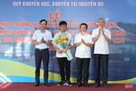 Quỹ Khuyến học, khuyến tài Nguyễn Du trao thưởng cho 96 học sinh