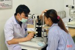 Bác sỹ Hà Tĩnh cảnh báo những sai lầm khi tự điều trị đau mắt đỏ