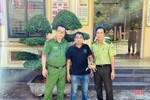 Bàn giao rùa hộp trán vàng quý hiếm cho Vườn Quốc gia Vũ Quang