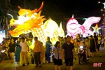 Người dân náo nức tham gia lễ hội rước đèn lớn nhất Hà Tĩnh