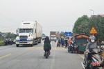 Tái diễn họp chợ trên đường ven biển Hà Tĩnh