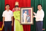 Phó Thủ tướng Trần Hồng Hà mong các thầy, cô giáo Hà Tĩnh luôn tận tâm cống hiến cho sự nghiệp giáo dục