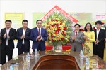 Chủ tịch UBND tỉnh chúc mừng các cơ sở giáo dục, trường nghề nhân Ngày Nhà giáo Việt Nam