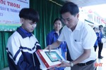 Trao cơ hội học tập bình đẳng cho học sinh nghèo Hà Tĩnh