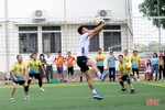 Bóng chuyền đệm - môn thể thao dân dã ngày càng hấp dẫn ở Hà Tĩnh