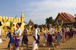 Người Lào vui hội That Luang