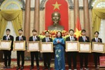 Đinh Cao Sơn được trao tặng Huân chương Lao động hạng Nhì