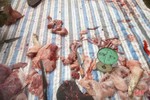 Nhiều nguy cơ mất an toàn vệ sinh thực phẩm khi giết mổ gia súc tại nhà