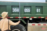 Can Lộc xử lý nhiều xe tải chở vật liệu xây dựng vi phạm