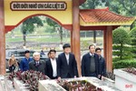 Nguyên Chủ tịch nước Trương Tấn Sang dâng hương tại Khu di tích Ngã ba Đồng Lộc