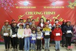 Hiệp hội Nữ doanh nhân Hà Tĩnh trao quà tết cho các hoàn cảnh khó khăn