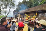 Nườm nượp du khách về chùa Hương Tích