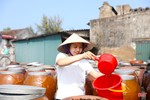 Các cơ sở nước mắm truyền thống phía Nam Hà Tĩnh vào vụ sản xuất mới