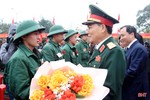Lãnh đạo Hà Tĩnh, Bộ Quốc phòng dự lễ giao nhận quân tại các địa phương