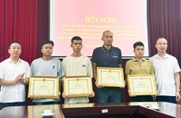 Khen thưởng công dân quê Hà Tĩnh và 3 người tham gia cứu nạn trong vụ cháy ở Hà Nội