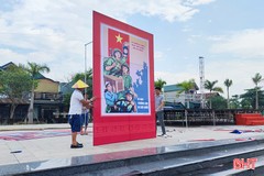 Lưu diễn văn nghệ tuyên truyền "65 năm Ngày mở đường Hồ Chí Minh" tại Hương Khê