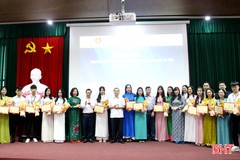 Vin Academy trao học bổng cho 19 sinh viên Trường Đại học Hà Tĩnh 
