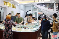 Thị trường vàng Hà Tĩnh sôi động chiều bán ra lẫn mua vào