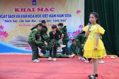 Hơn 400 giáo viên, học sinh tham gia Ngày Sách và văn hóa đọc ở Hương Sơn