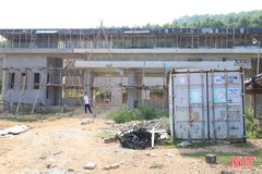 Nhà thầu bỏ bê, một dự án nâng cấp trường học ở Hương Sơn ngổn ngang