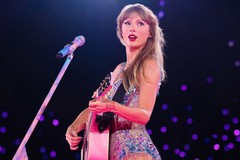 Taylor Swift thống trị các bảng xếp hạng âm nhạc