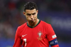 Bồ Đào Nha chia tay EURO sau thất bại trên chấm luân lưu